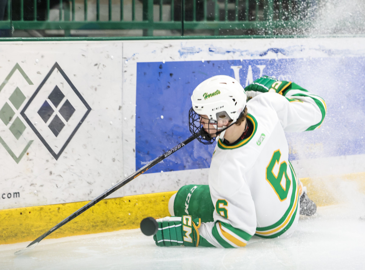 Minnetonka vs Edina Feb11-23 Jeff Lawler38